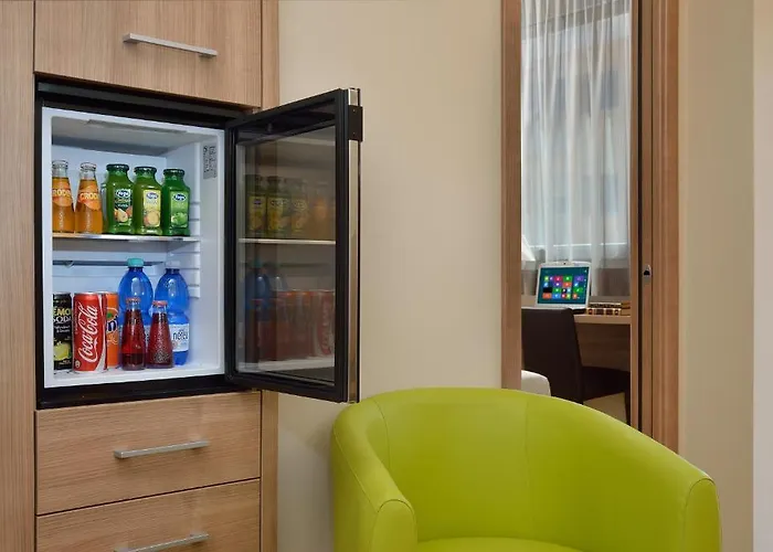 罗西尼酒店 4* 佩萨罗