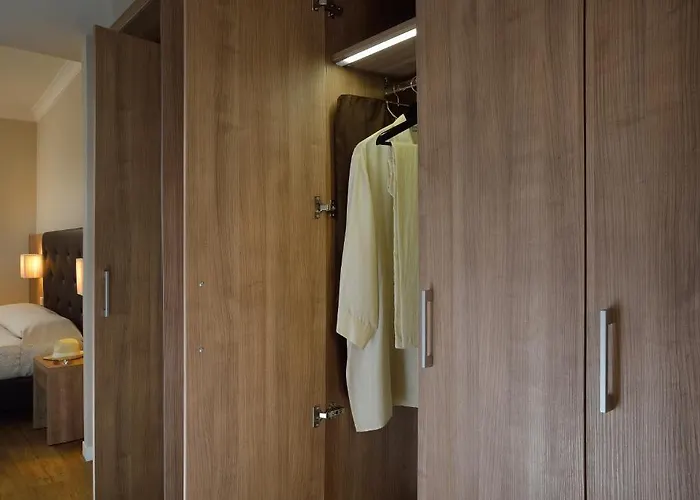 罗西尼酒店 佩萨罗