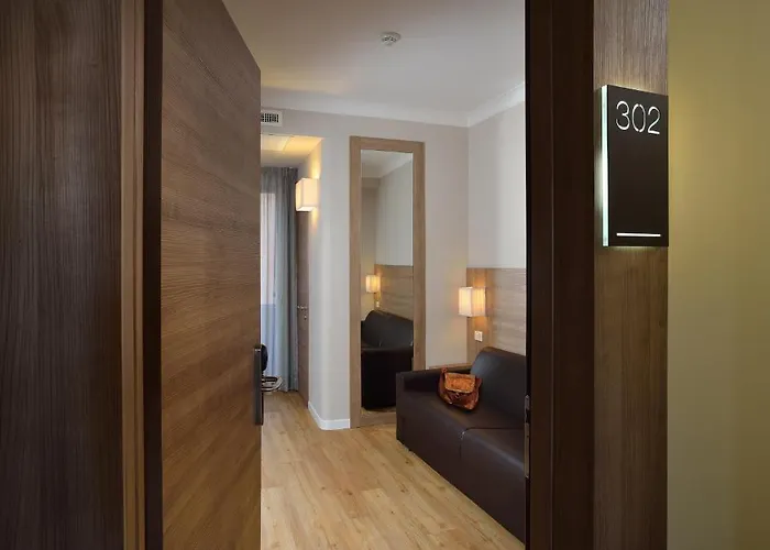 罗西尼酒店 酒店