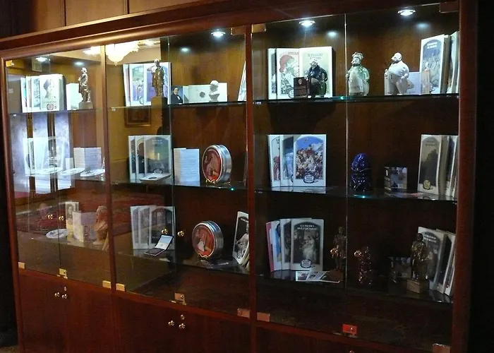 罗西尼酒店 4* 佩萨罗